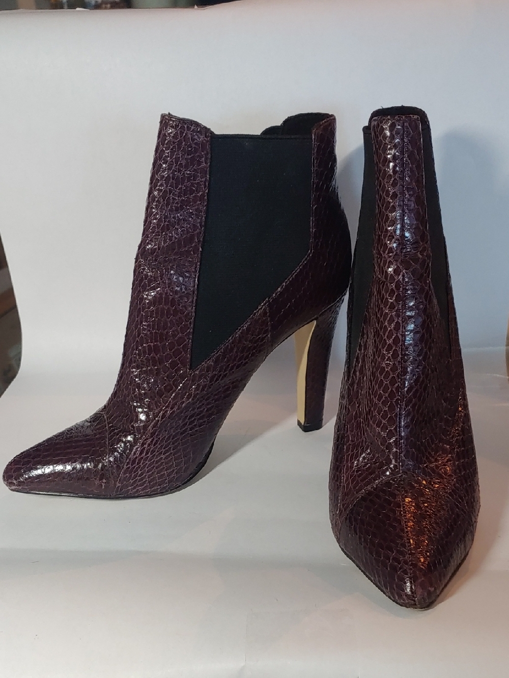 Women's Pointed Toe High Heel Ankle Boots in Purple/Burgundy Lizard.